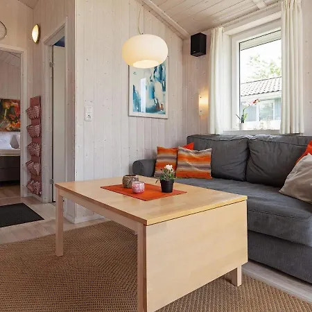 4 Person Holiday In Semesterbostad Grömitz