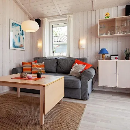 4 Person Holiday In Semesterbostad *